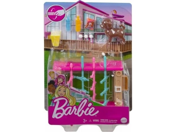 Mattel Barbie doll Minikit Barbie world foosball