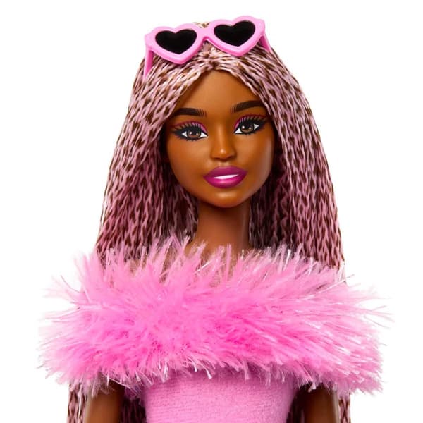 Barbie Deluxe Style Dukke Flettet hår med pink tøj