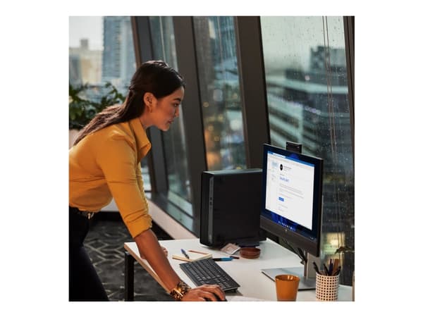 HP Elite 800 G9 - SFF Core i7 i7-14700 / jopa 5,4 GHz - RAM 32 GB - SSD 1 TB - NVMe, TLC - DVD-käyttökirjoitin - T400 - Gigabit Ethernet, Bluetooth 5