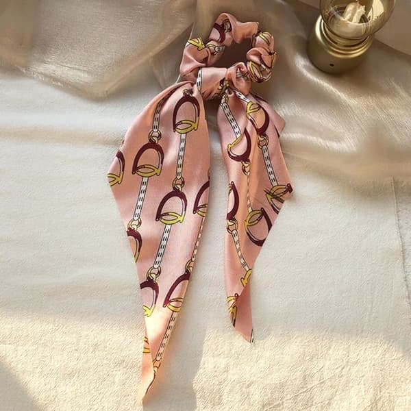 Chouchou Foulard Lång för Hår i Tryckt Barock Satin Sublim Rosa Rosé