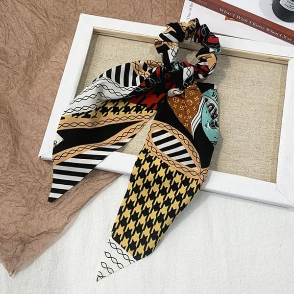 Chouchou Foulard Lång för Hår i Tryckt Satin Mix and Match Svart Multicolor