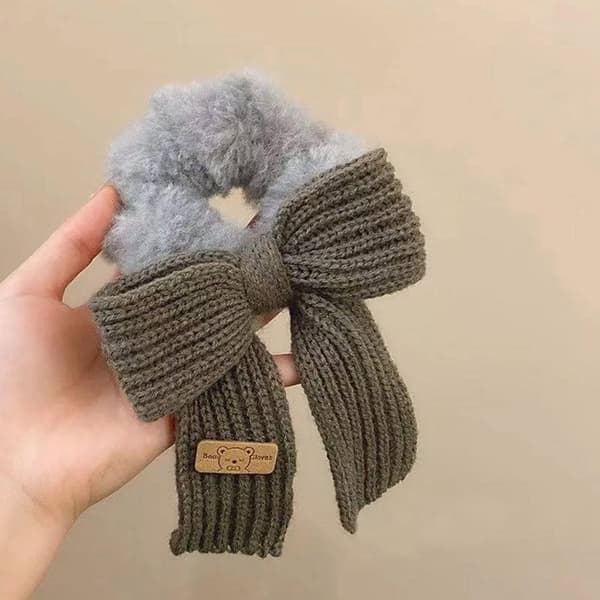 Chouchou Duveteux för Hår i Fleece och Gammal Grå Stickad Slips