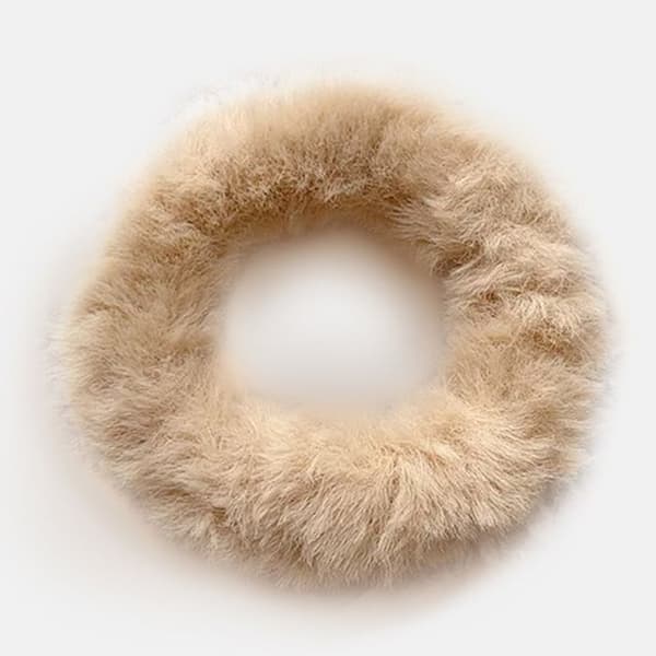 Chouchou Klassisk för Hår i Fjäderlätt Beige