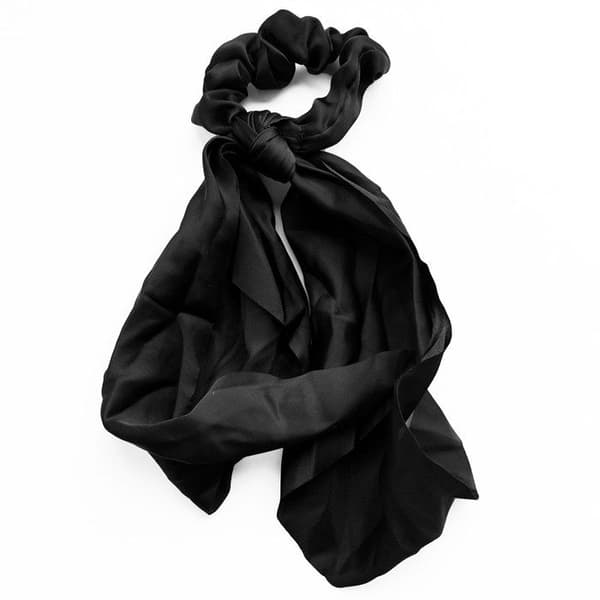 Chouchou Foulard Lång för Hår i Satäng med Dubbel Slått Volang Svart