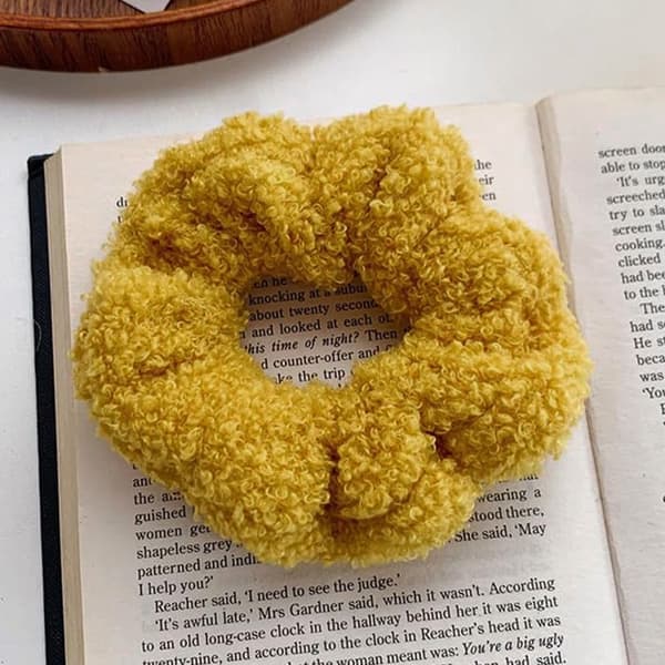 Chouchou i mjuk och chic chenille för hår, gul