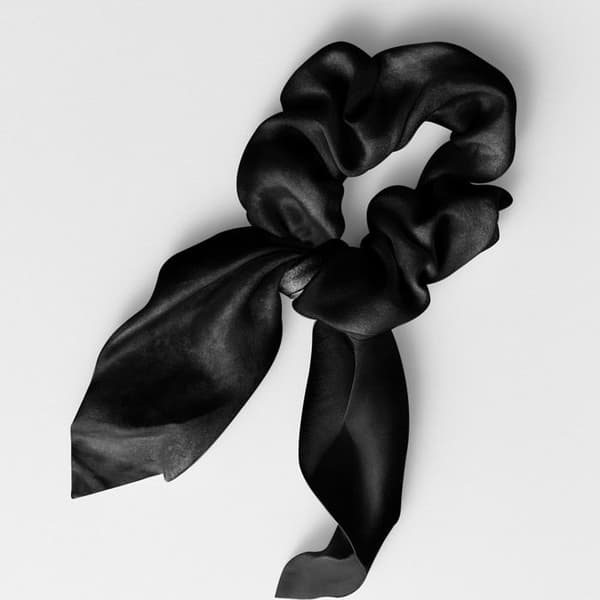 Chouchou Satin Hårband Kort Elegant Svart Butterfly