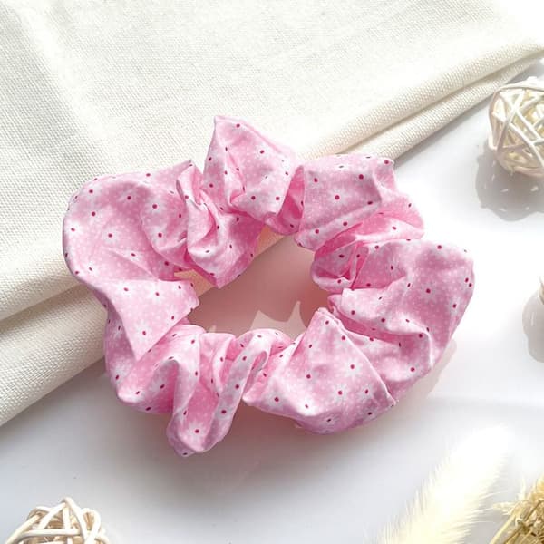 Chouchou Klassisk för Hår i Mjuk Blommig Tyg Ljusrosa