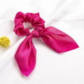 Miniatyrbild 1 av 3: Chouchou Long Foulard för Hår i Satin med Dubbelt Volangknut Fuchsia Fuchsia