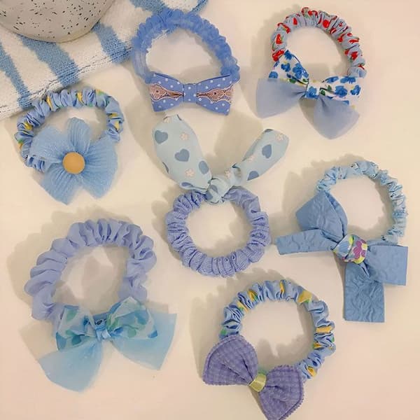 Set med 7 Prinsess Scrunchies för Hår i Mjuk Tyg med Volang Knut Blå Blå