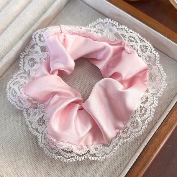Chic Klassisk Satin Hårband med Läckert Rosa Spets