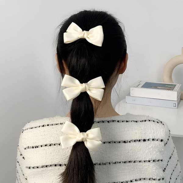 Set med 3 Casual Hårsnoddar med Delikat Satsingeband Beige