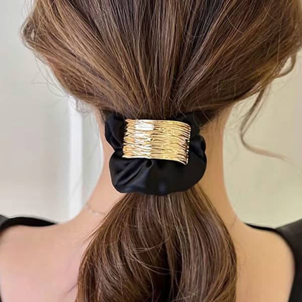 Chouchou Klassisk för Hår i Satin med Gyllene Manschett Chic Svart Svart