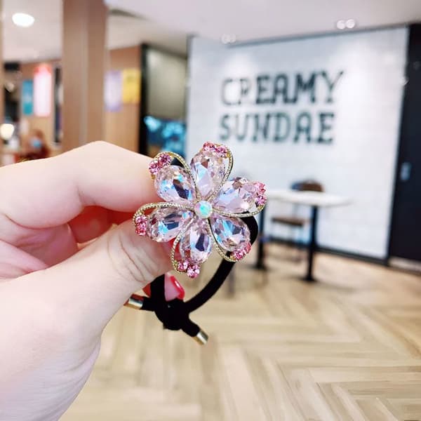 Elastisk Casual för Hår med Lyst Blomma i Raffinerad Strass Rosa