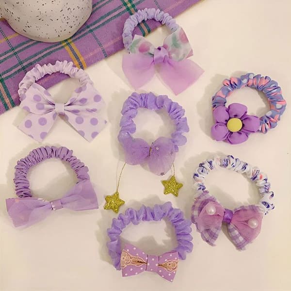 Set med 7 Prinsess Hair Scrunchies i Mjukt Tyg med Lila Puff-Nävar