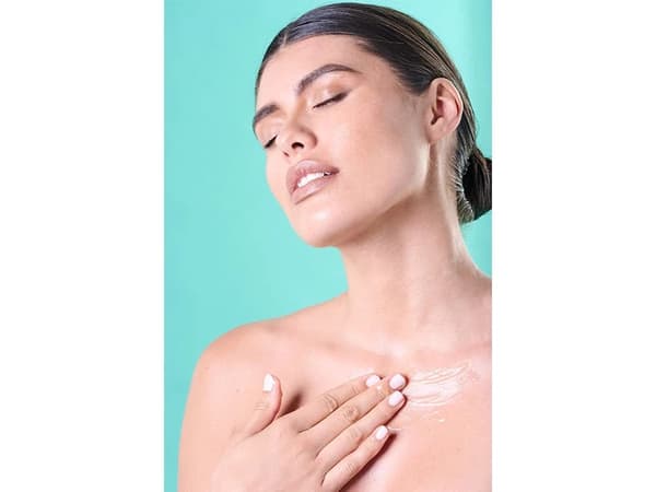 Makari® Naturalle Multi-Action Extreme Glow Renewing Complexion Soap 200 g
