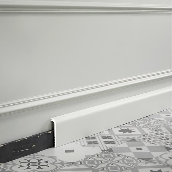 Jalkalistat Orac Decor LUXXUS SX185-box 1 laatikko kanssa 22 listat 44 m