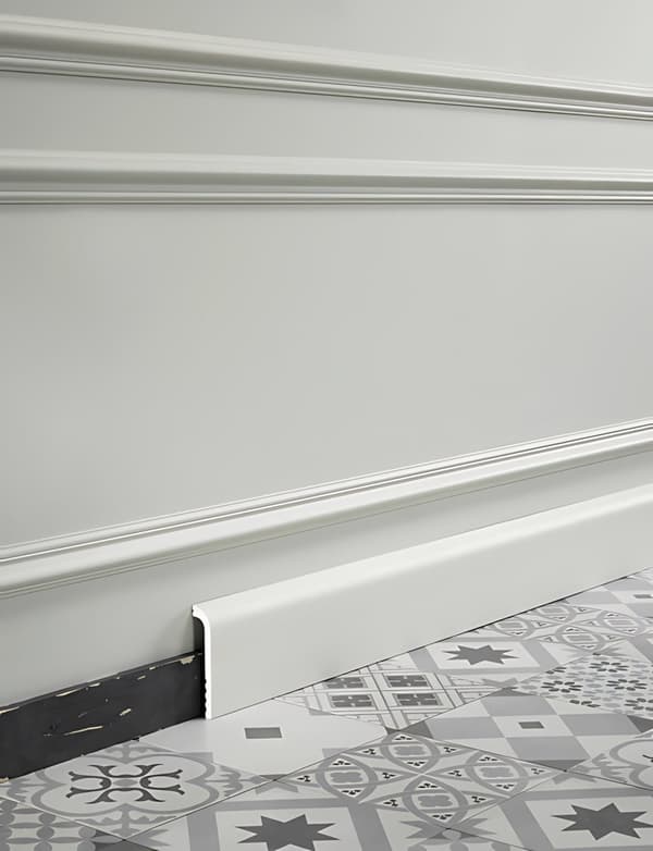 Vägglist Orac Decor AXXENT PX175 stil modern