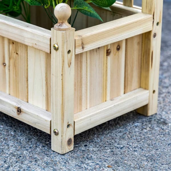 Plantekasse i tre med espalier for klatreplanter