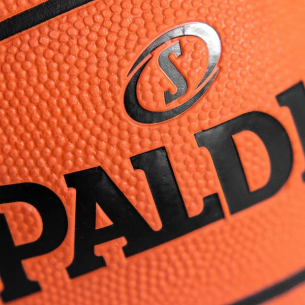 Spalding Varsity TF150 basketball størrelse 6 udendørs