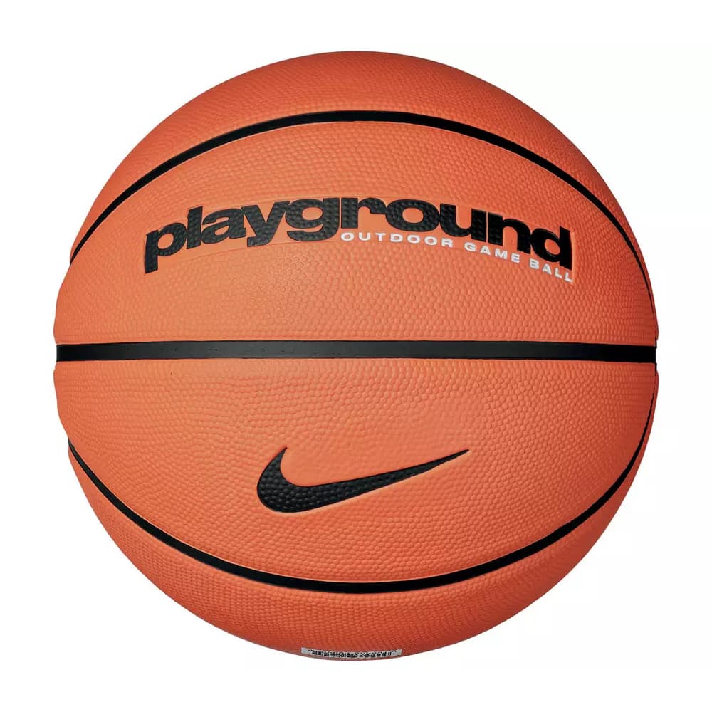 Nike Basket på lekplatsen varje dag