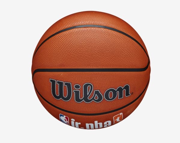 Wilson WZ3011801XB7, Ruskea, Ulkona, Yksivärinen, NBA, Unisex, Jokaiselle vuodenajalle