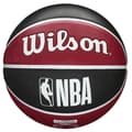 Miniatyrbild 2 av 2: Wilson NBA Team Miami Heat Ball WTB1300XBMIA, unisex, röd, basketbollar