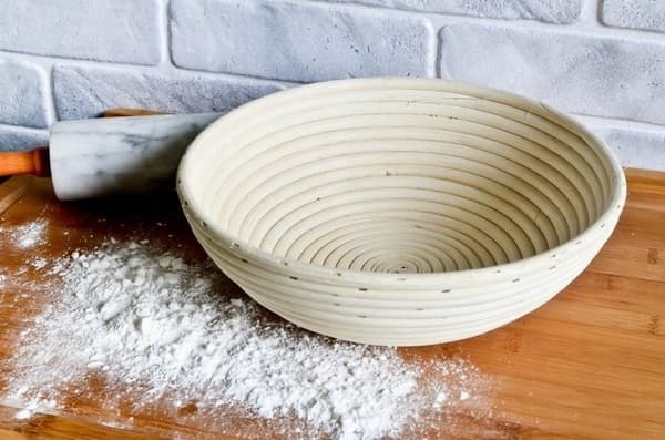 RATTAN BRØDKURV