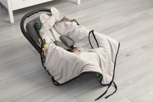 Sensillo BABY PUSERO VELVET GREEN FAIRIES