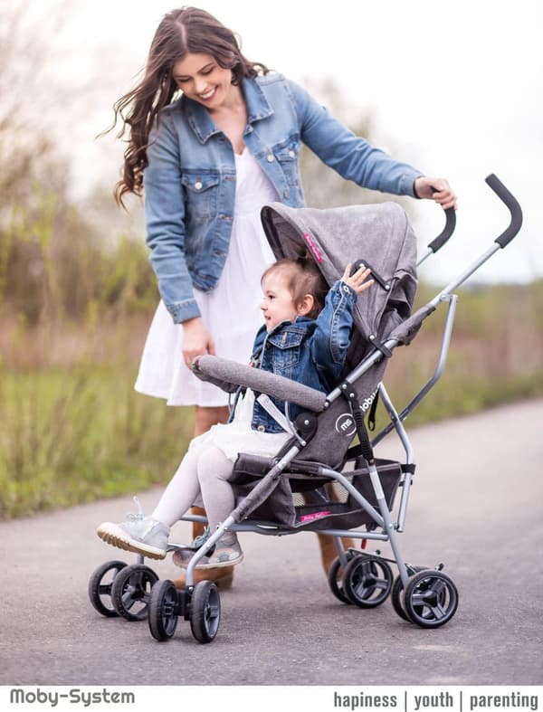Barnvagn, superlätt och liten, upp till 14 kg, justerbart ryggstöd, dubbla, svängbara skumhjul
