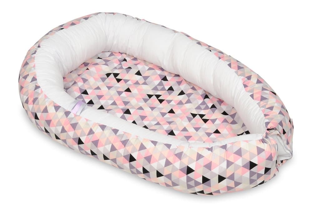 Babynest - babynest - 0-8 månader - 100% bomull - 82x54cm - rosa trianglar - vit