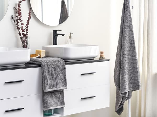 Set med 2 Badlakan Handdukar Grå Terry Bomull 100 x 150 cm Chevron Mönster Badlakan
