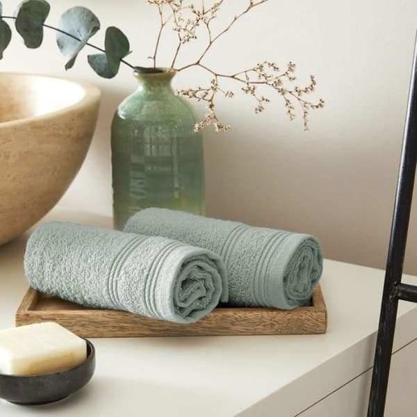 Set med 2 "Spa" gästhanddukar 30 x 50 cm - 400 gr-m² - Färg: "Spa" Celadon