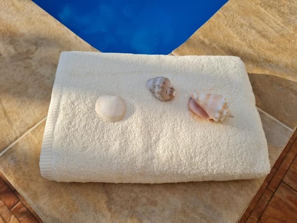 RIMINI badehåndklæde 70x140 glat creme