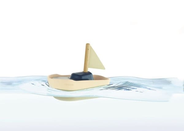 Plan Toys - Stor segelbåt 21 cm - BYXA