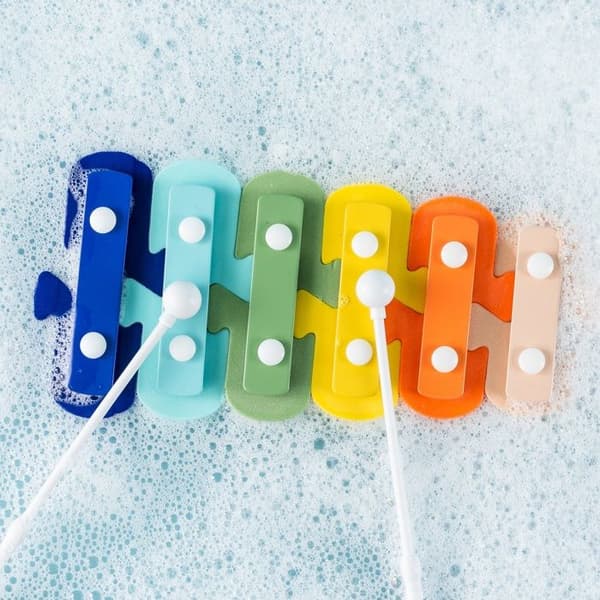 Musikleksak - Tiger Tribe - Xylofon för badet - 6 metalltangenter - 2 vattentåliga noter - Flytande