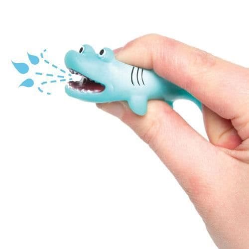 Vattenleksaker - Ej specificerat - Squirting Sharks - Set med 4 - Diverse färger - 7 cm