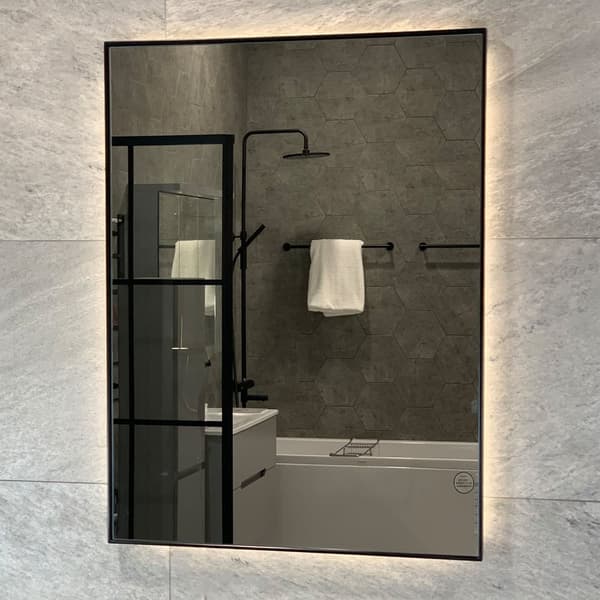 Spejl Med LED-belysning &amp; Sort ramme 60 cm QBad Duvholmen
