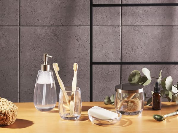 Badrumstillbehör Set i 4 delar Genomskinligt Glas Glam Tvålpump Tandborsthållare Kopp