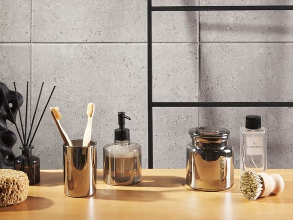 3 Delt Badeværelsestilbehør Sæt Gråt Glas Glamour Sæbedispenser Opvaskemaskine Børste Kop
