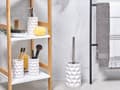 Miniatyrbilde 2 av 9: Baderomstilbehør i Hvitfarget Keramikk Glam Såpedispenser Toalettbørste Tumblers