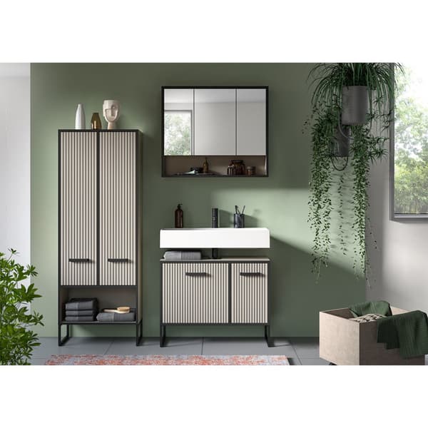 Bagno badmiljø 3 dele lysegrå, cremefarvet.