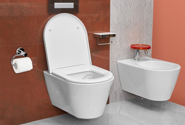 Usar toiletpapirholder i sølv