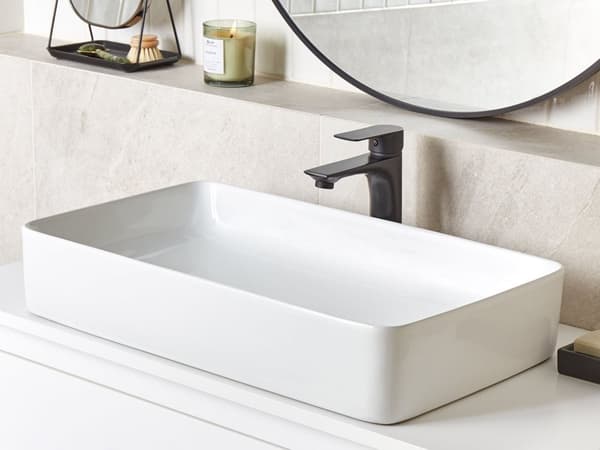 Servant med Benkeplate Hvit Blank Finish Keramisk 61 x 35 cm Rektangulær Baderomsvask