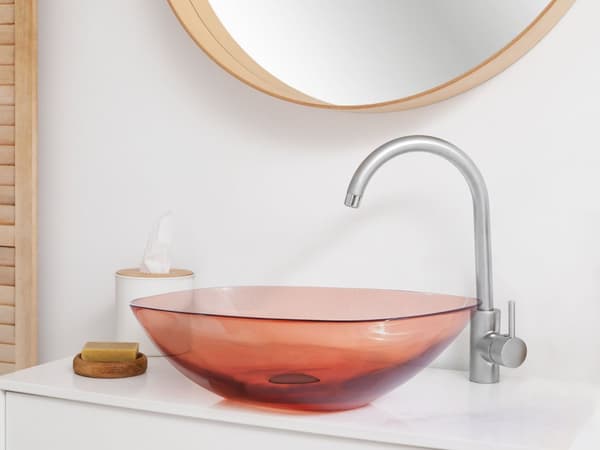 Benkeplate med rød heldekkende overflate 340 x 360 mm Semi-transparent baderomsservant