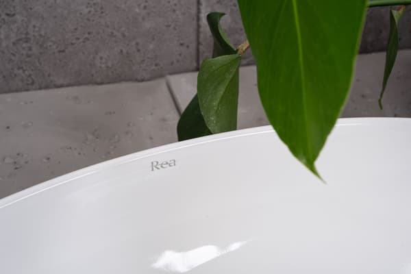 TVÄTTSTÄLL PÅ PIEDESTAL REA MAYA WHITE