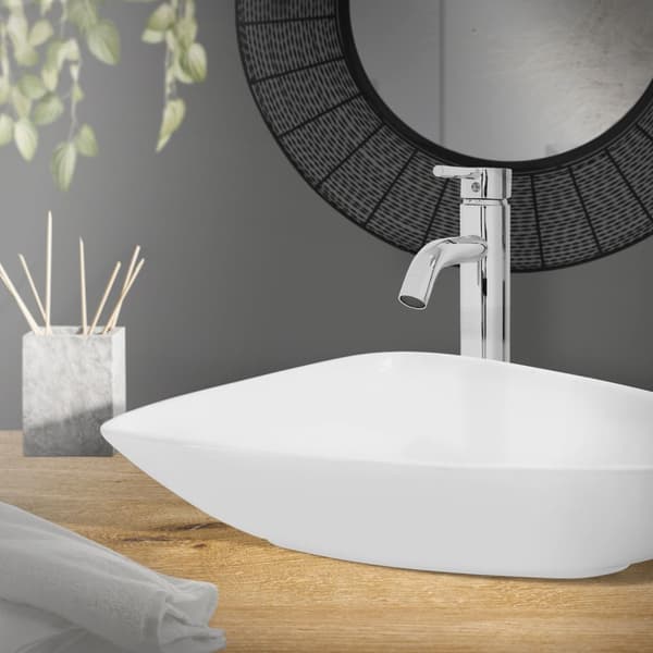 LuxeBath kylpyhuoneen korkea hana; pesuallas hana kylpyhuoneeseen; kromi; messingistä valmistettu; pyöreä; sekoittaa kuumaa ja kylmää vettä;