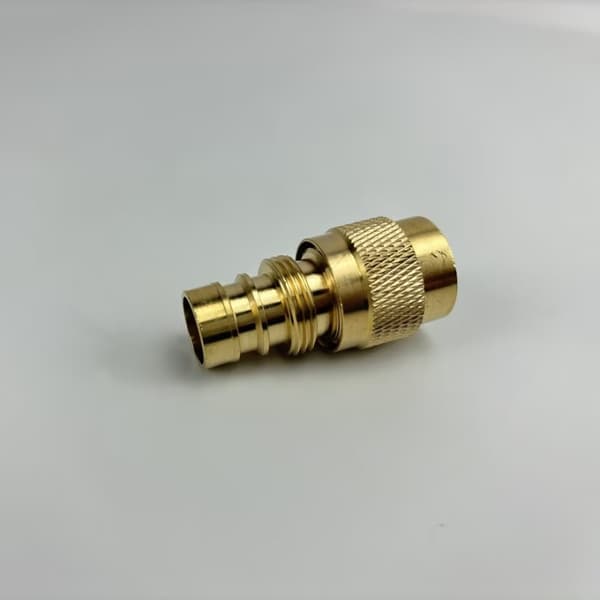 INF Yleisliitin 1/2" ja 3/4" hanoihin