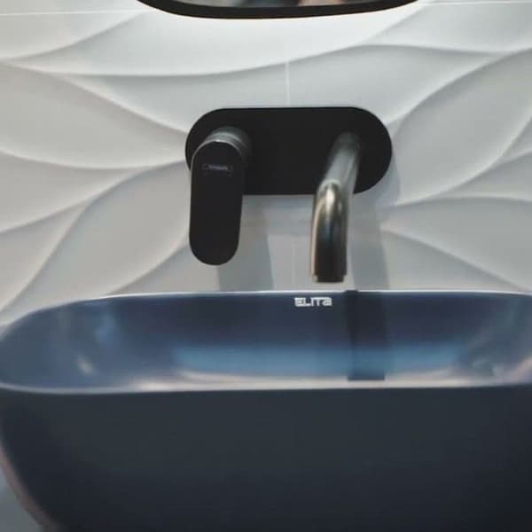 Vernis Blend inbyggd väggmonterad diskbänksblandare - HANSGROHE - Krom - 20,4 cm pip - EcoSmart - Grå