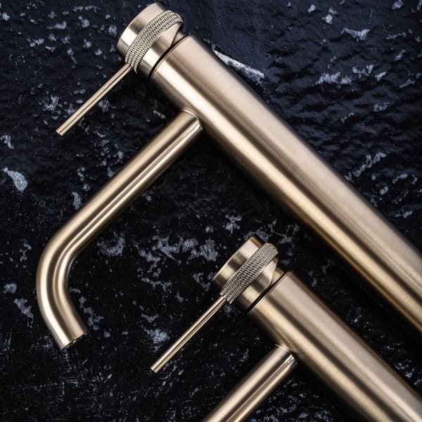 HÅNDVASK MIXER REA LUNGO GRIP LOW BRUSH GOLD