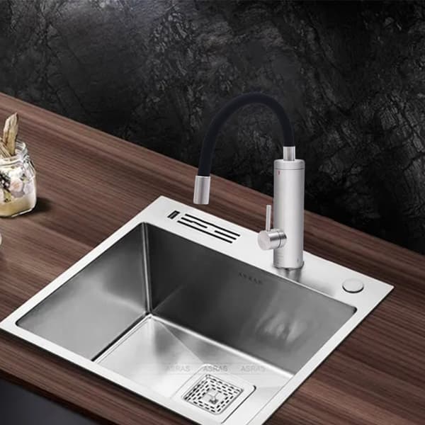 Brugervenlig køkkenarmatur, justerbar vandstrøm, temperaturkontrol, nem installation